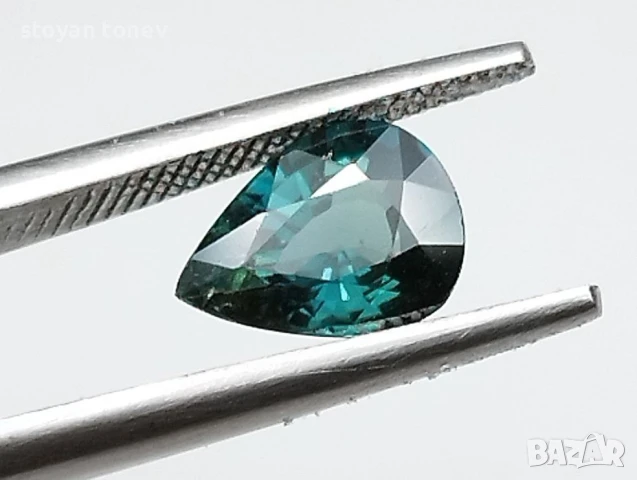 Естествен нетретиран сапфир в зелено-синьо 1.02кт! Сертифициран! Нов!, снимка 10 - Колиета, медальони, синджири - 46526950
