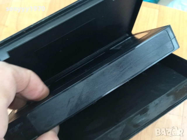 ОПАСНО ДОКОСВАНЕ-VHS VIDEO TAPE 0212252011, снимка 7 - Други жанрове - 52631578
