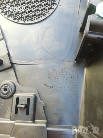 Jeep Cherokee 2019 оригинална задна лява кора на врата OEM Джип Чероки, снимка 5 - Части - 42569151