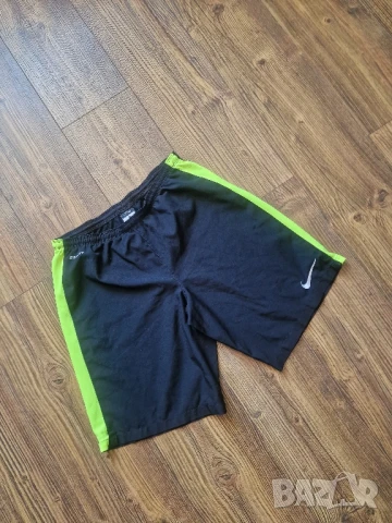Страхотни мъжки къси шорти NIKE размер M, снимка 2 - Къси панталони - 51199013