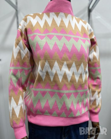 Цветен пуловер на райе в три цвята, снимка 3 - Блузи с дълъг ръкав и пуловери - 42292236
