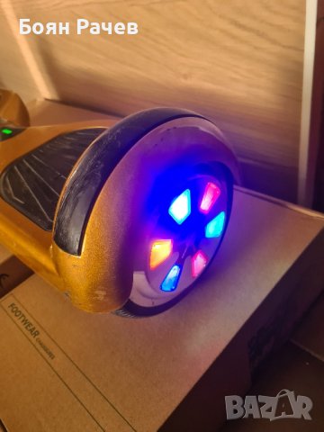 Ховърборд в златист цвят, снимка 2 - Скейтборд, ховърборд, уейвборд - 42297569