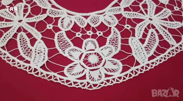 Плетена якичка поанлас дантела, снимка 2 - Други ценни предмети - 49555935