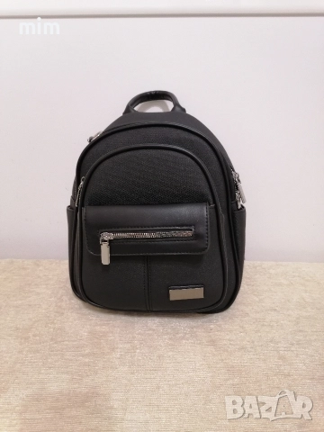 Черна кожена раница , снимка 4 - Раници - 52857080