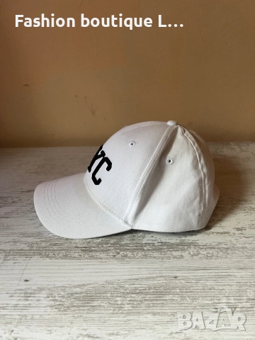 Бяла бейзболна шапка с черна бродерия NYC с регулираща се обиколка 100% памук 🤍🤍🤍🤍🤍🤍, снимка 3 - Шапки - 52002263
