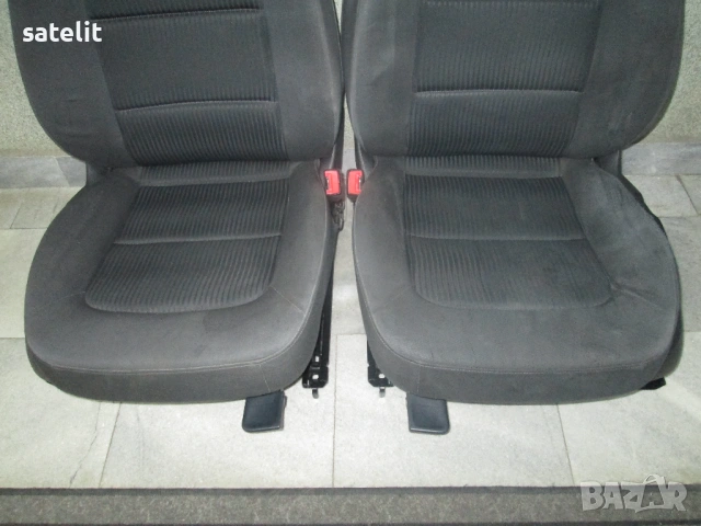 Продавам 2 броя много добри предни седалки за Audi A4 B8 2008 до 2015 , снимка 3 - Части - 53126926