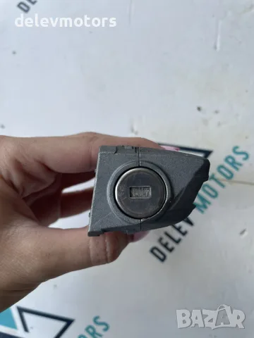 Патрон за предна лява врата 2GM837167 от Volkswagen T-Cross 1.0 TSI