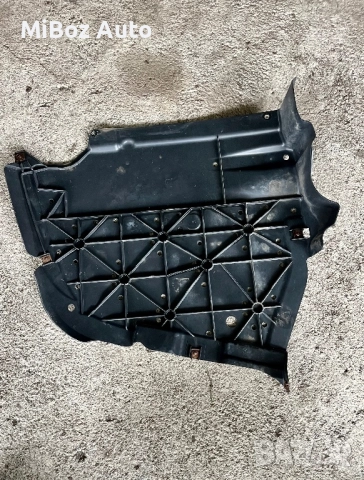 Кора задна броня БМВ Е90 BMW, снимка 2 - Части - 52344607