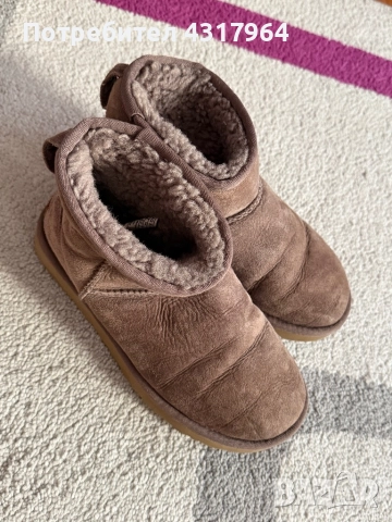 Ugg в много добро състояние, снимка 2 - Дамски боти - 52882395