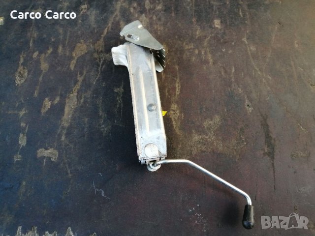 Оригинален крик  за БМВ BMW. 
Нов внос. Не е нов. Цената е за брой. 

