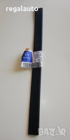 A4617250221,гумена подложка стъкла предни врати MERCEDES G 460,461,463