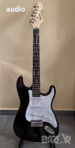 Електрическа китара черен цвят, снимка 1 - Китари - 42840152