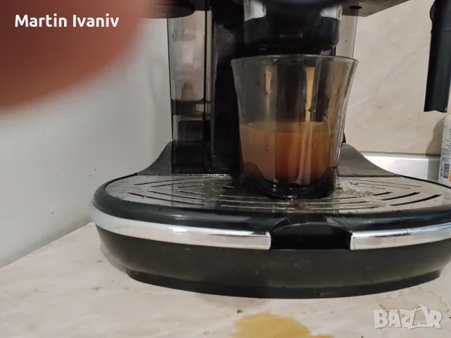 Кафемашина DeLonghi - използвана, страхотно кафе, снимка 3 - Кафемашини - 55744542