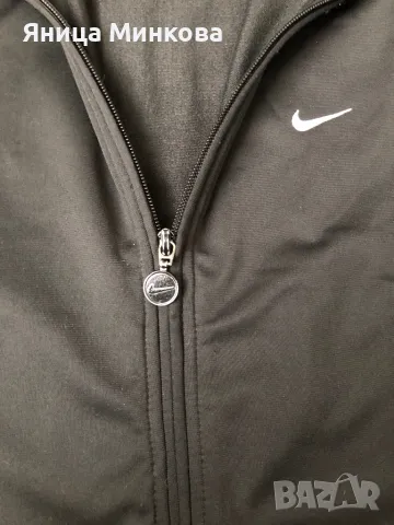Дамска горница NIKE, снимка 4 - Спортни екипи - 47270449