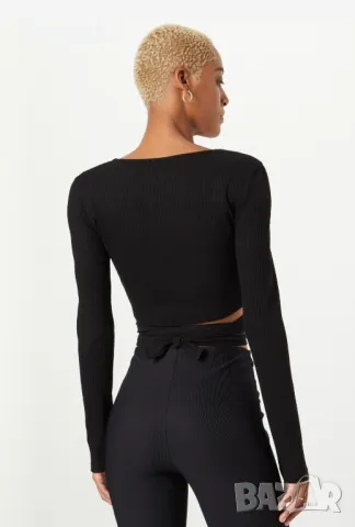 Черна блуза, снимка 4 - Блузи с дълъг ръкав и пуловери - 48173134