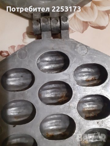 Стара б.г.преса за орехчета, снимка 2 - Прибори за хранене, готвене и сервиране - 44297373