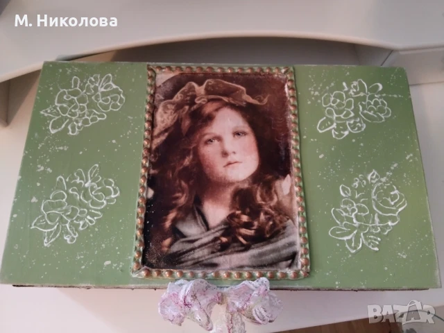 Ръчно декорирана кутия във винтидж стил., снимка 7 - Декорация за дома - 51035804
