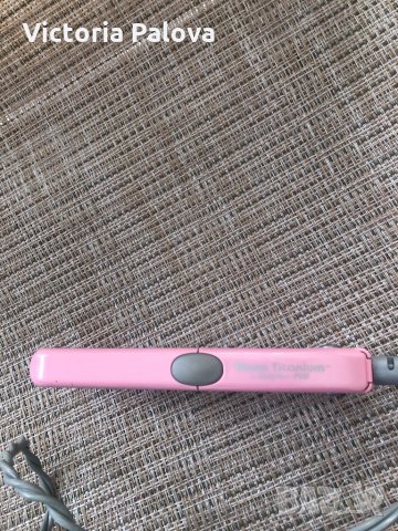 Компактна преса за коса NANO TITANIUM,купена в Америка, снимка 6 - Преси за коса - 31393181