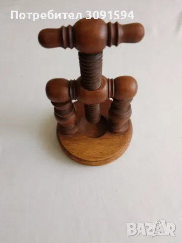 Дъбова преса за орехи ядки 18 век, снимка 6 - Антикварни и старинни предмети - 49632479