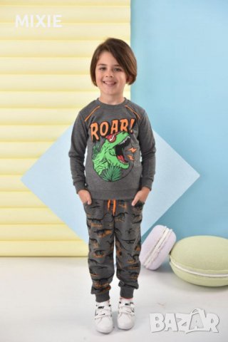 Намален! Нов детски комплект Дино, снимка 1