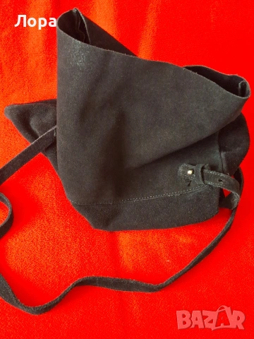Дамска чанта естествен велур , снимка 2 - Чанти - 54119332