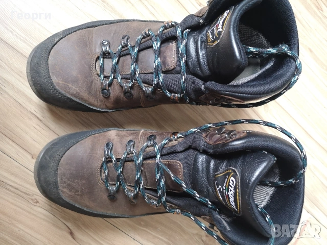 Мъжки туристически обувки 42 номер