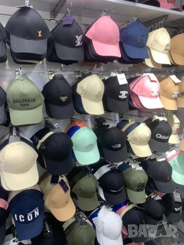 шапки с козирка nike prada celine ami miu miu ysl saint laurent dsquared2 louis vuitton , снимка 5 - Шапки - 50596211
