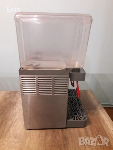 Машина за сок-айрян - 3 вани, снимка 2 - Обзавеждане за заведение - 53989990