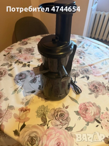 Продавам запазена сокоизтисквачка