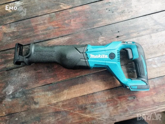 саблен трион Makita DJR186