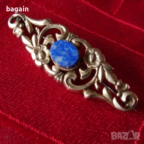 Позлатена брошка с лазурит.