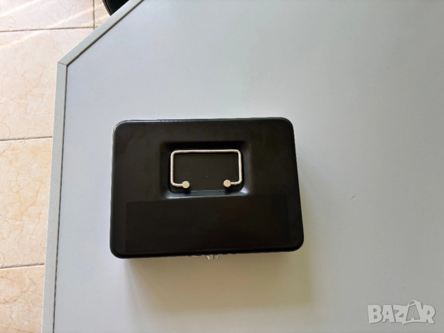 Метална каса Rapesco, снимка 5 - Сейфове и каси - 52646420