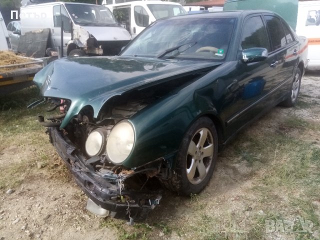 Мерцедес Е270цди на части, снимка 5 - Автомобили и джипове - 30156625