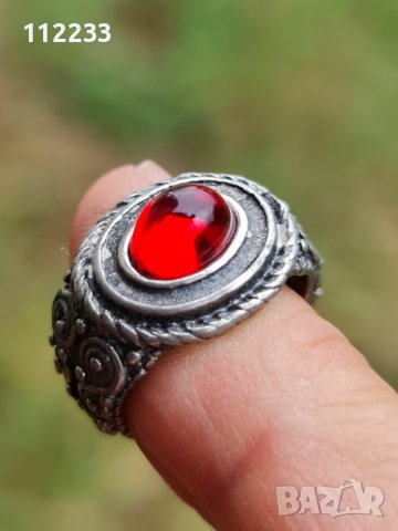 Интересен пръстен, снимка 8 - Пръстени - 37050411