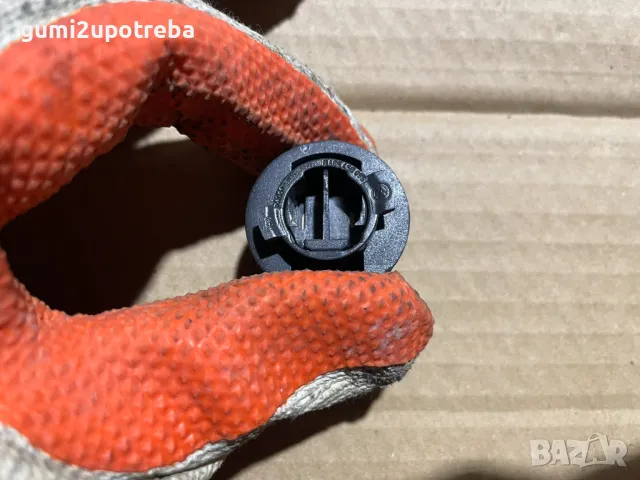 Скоба Кука за Сенник 560857561B Volkswagen ID.3 E11 PRO, снимка 2 - Части - 48968064