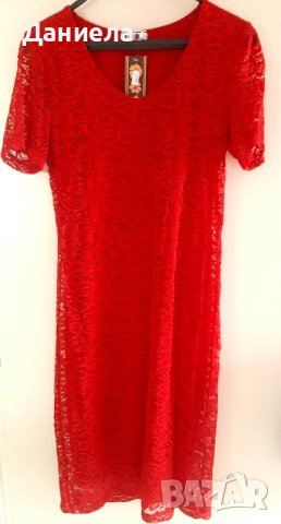 Червена елегантна рокля от дантела