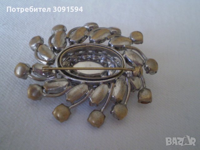 1930 г Арт деко брошка , снимка 3 - Антикварни и старинни предмети - 36821944