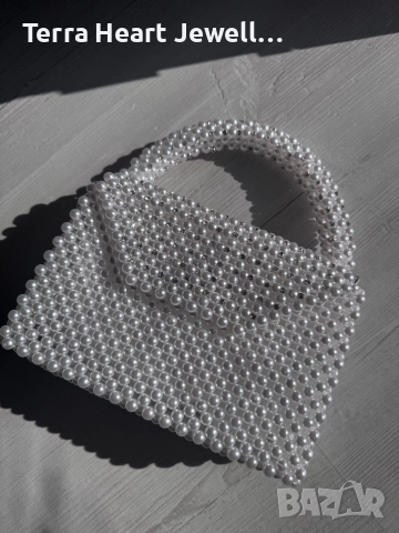 Дамска чанта от перли и кристали