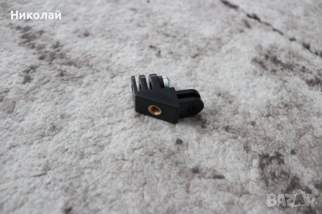 Адаптер за завъртане на екшън камери на 90 градуса, снимка 2 - Чанти, стативи, аксесоари - 37480891