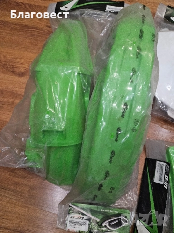 Комплект пластмаси за Kawasaki KX 125-250 94-98, снимка 2 - Части - 51918031