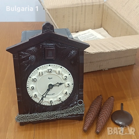 стенен часовник МАЯК с махало кукувичка в кашон, снимка 6 - Антикварни и старинни предмети - 53306610