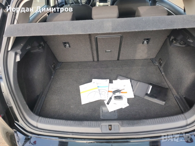 Volkswagen Golf VII 1.6 TDI , снимка 11 - Автомобили и джипове - 52628323