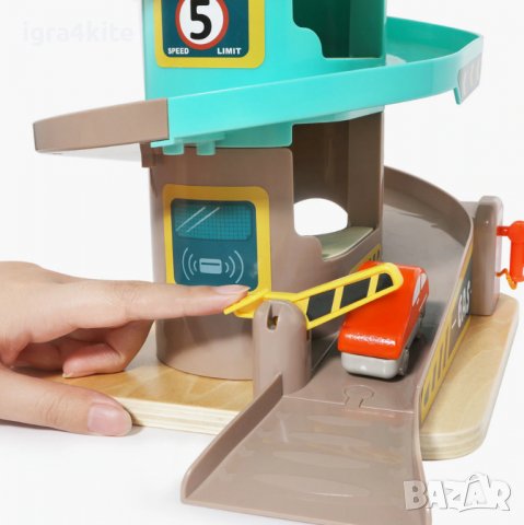 НАМАЛЕНА ЦЕНА! TopBright Dubai Deluxe Garage писта с асансьор и колички, снимка 4 - Образователни игри - 36767645