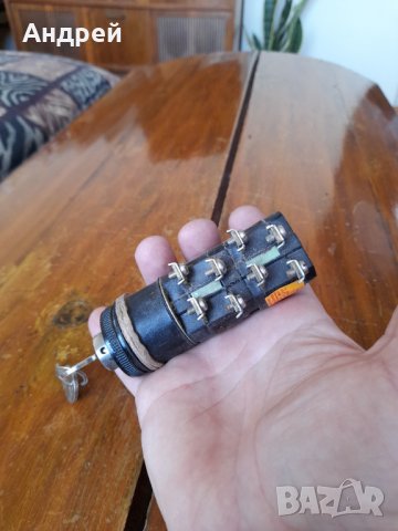 Стар секретен бутон,превключвател ВТ 504, снимка 3 - Други ценни предмети - 32054575