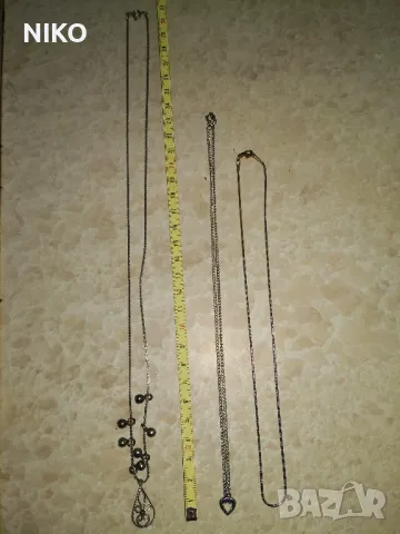 Продавам, малък нежен сребърен, дамски, медальон с синджир , снимка 9 - Колиета, медальони, синджири - 41514938