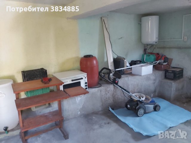 Къща с голям двор в с. Златуша. На 21 км от София., снимка 15 - Къщи - 42261557