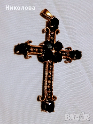 Уникален кръст със Сапфири, снимка 4 - Колиета, медальони, синджири - 53954842
