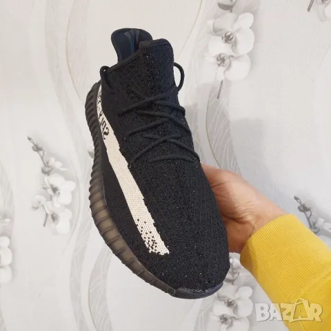 маратонки adidas YEEZY BOOST 350 V2 "Oreo  номер 46 ,5- 47 1/3, снимка 9 - Маратонки - 49784652