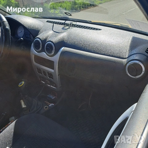 Арматурното табло Дачия Логан MCV 1