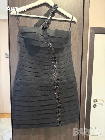 Коктейлна рокля